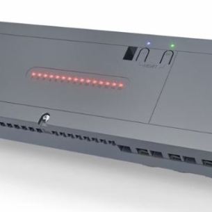 Keskusyksikkö Danfoss Icon2 Basic 24V 15-kanavaa. Järjestelmän asennus, käyttöönotto ja luovutus on helpompaa ja nopeampaa, koska ne tehdään digitaalisesti.